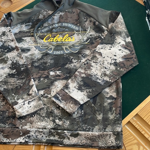 ⭐️⬇️ Cabelas Men’s Camouflage Sweatshirt/Hoodie - Picture 5 of 13